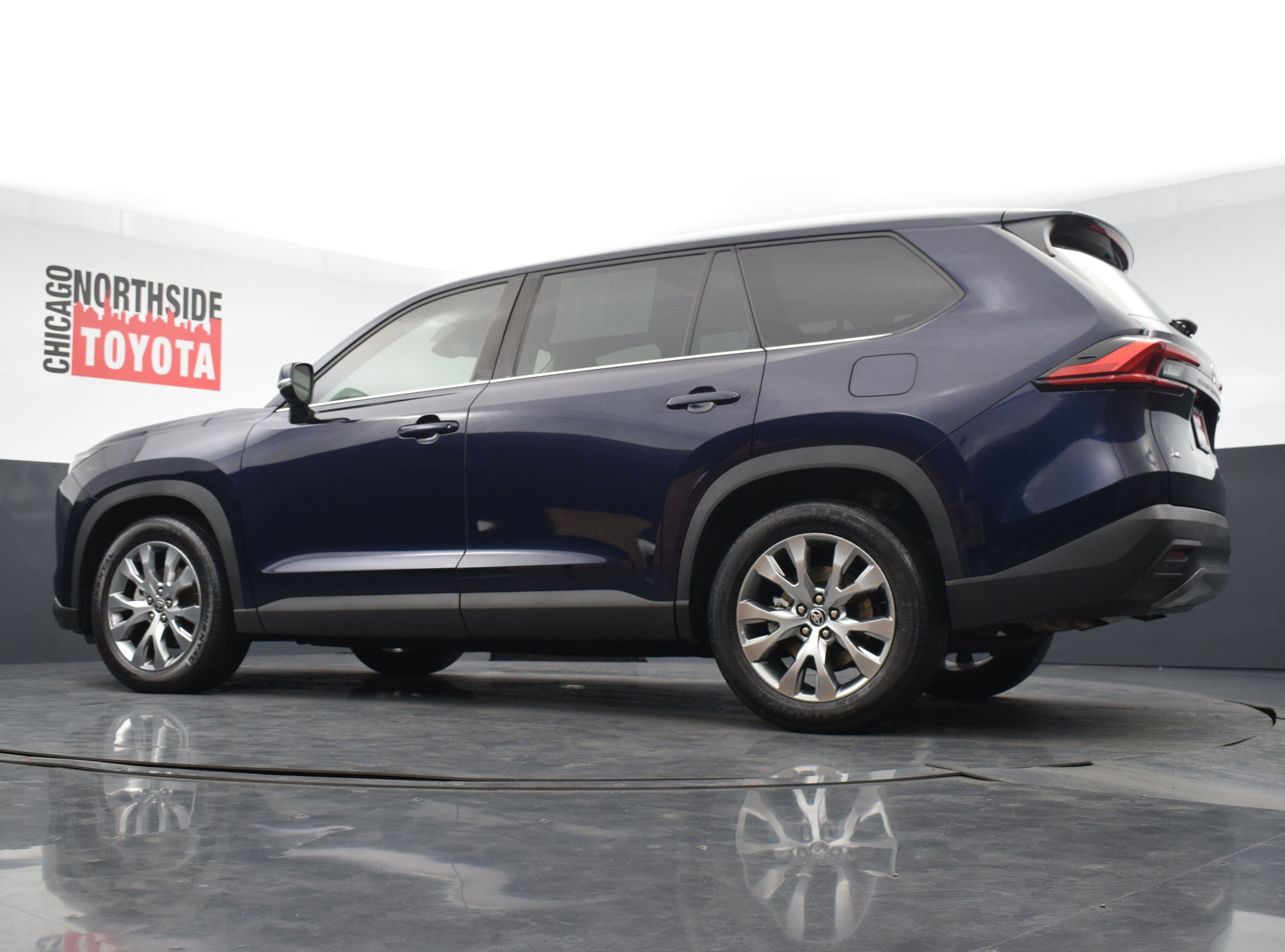 Used 2024 Toyota Grand Highlander Limited image 37