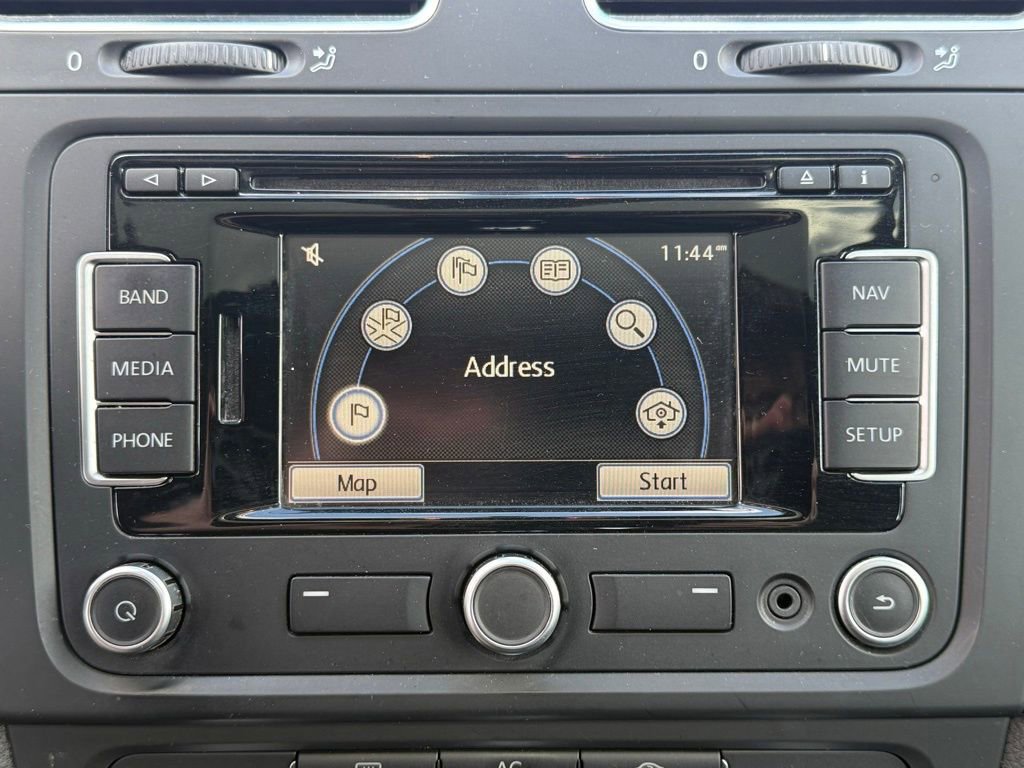 Used 2011 Volkswagen Golf 2-Door image 3