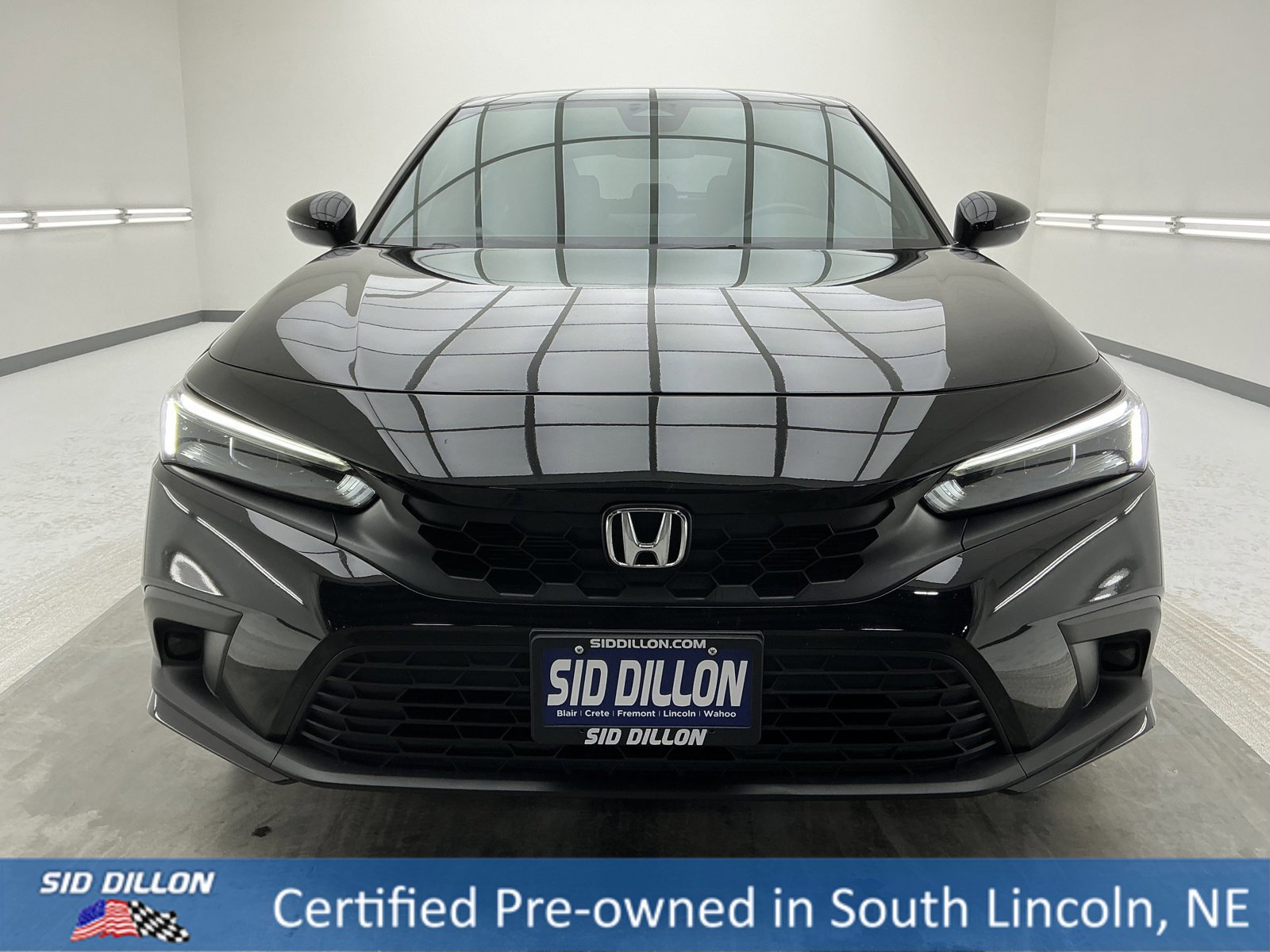 Used 2023 Honda Civic Sport image 2
