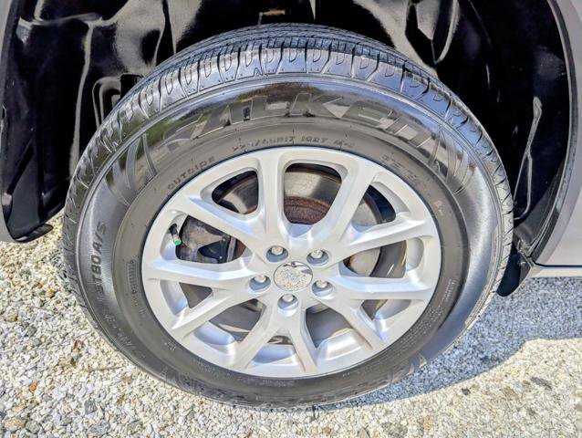 Used 2016 Jeep Cherokee Latitude image 19