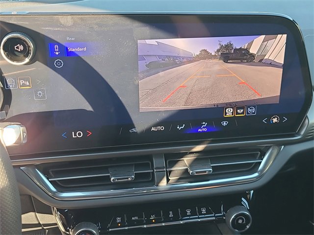 New 2026 Chevrolet Equinox EV LT image 31