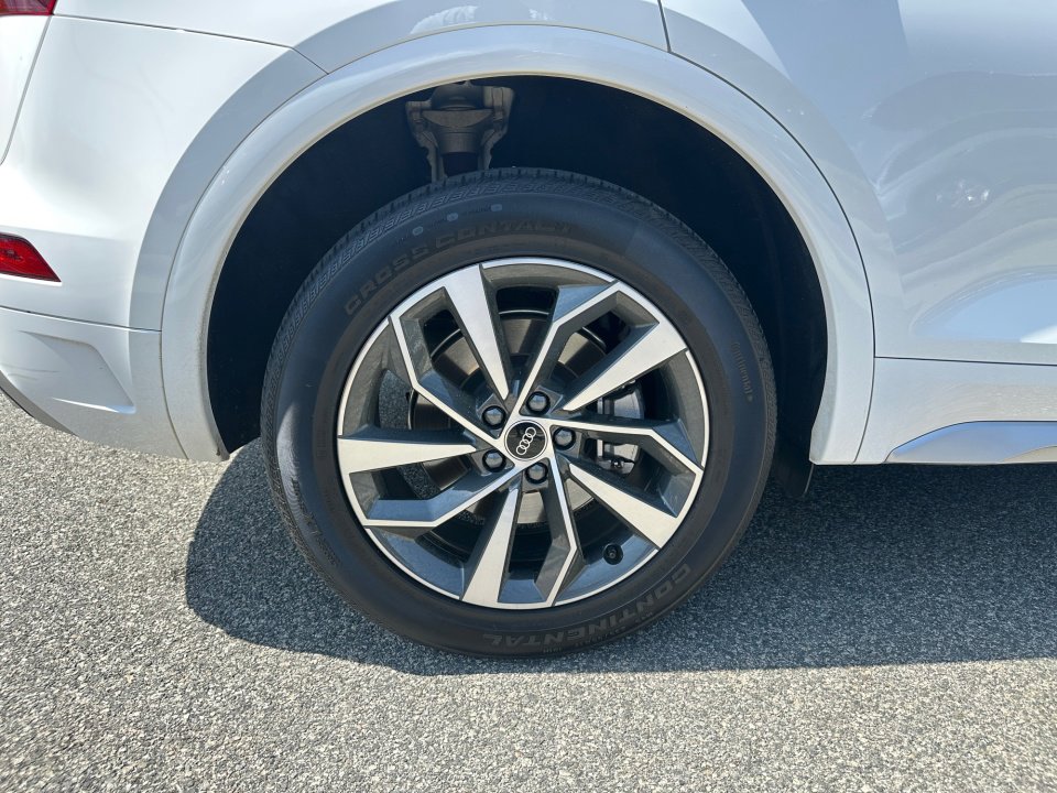 Certified 2023 Audi Q5 2.0T Premium w/ Convenience Package image 23