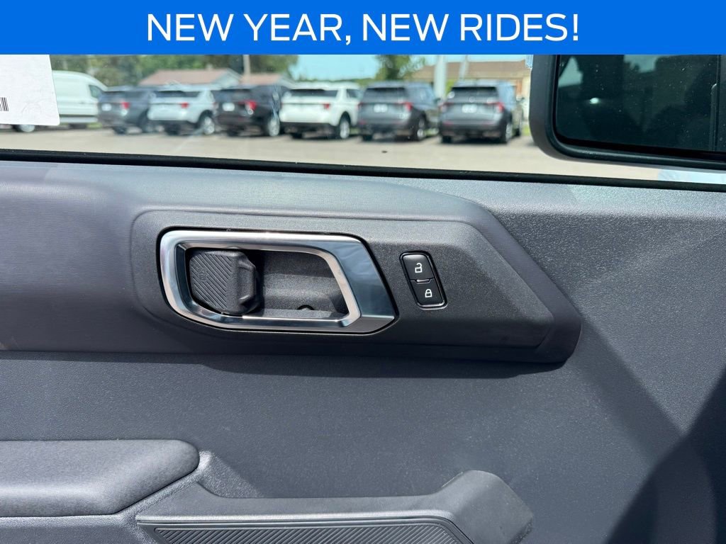 New 2025 Ford Bronco Badlands image 14