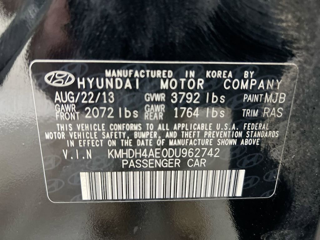 Used 2013 Hyundai Elantra Limited FWD image 26