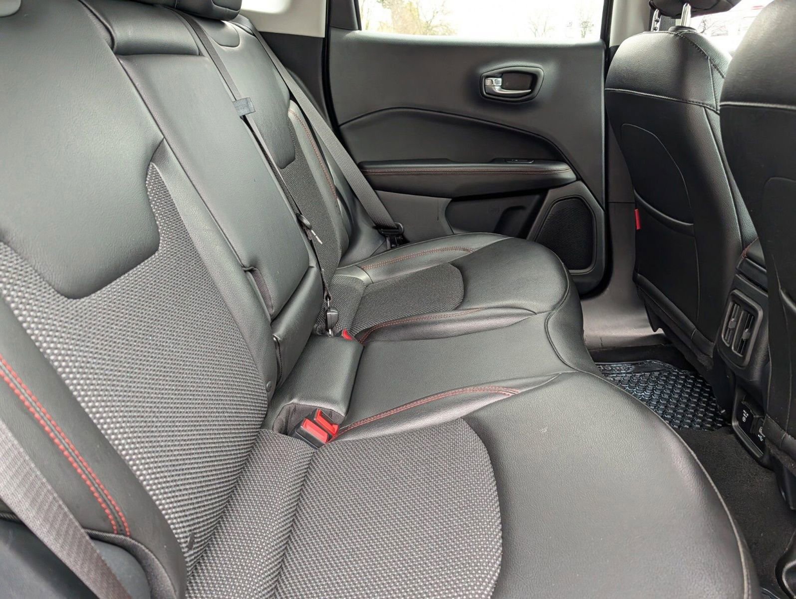 Used 2021 Jeep Compass Trailhawk w/ Convenience Group image 23