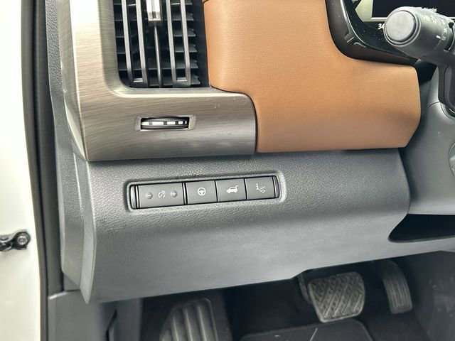 Certified 2023 Nissan Pathfinder Platinum image 17