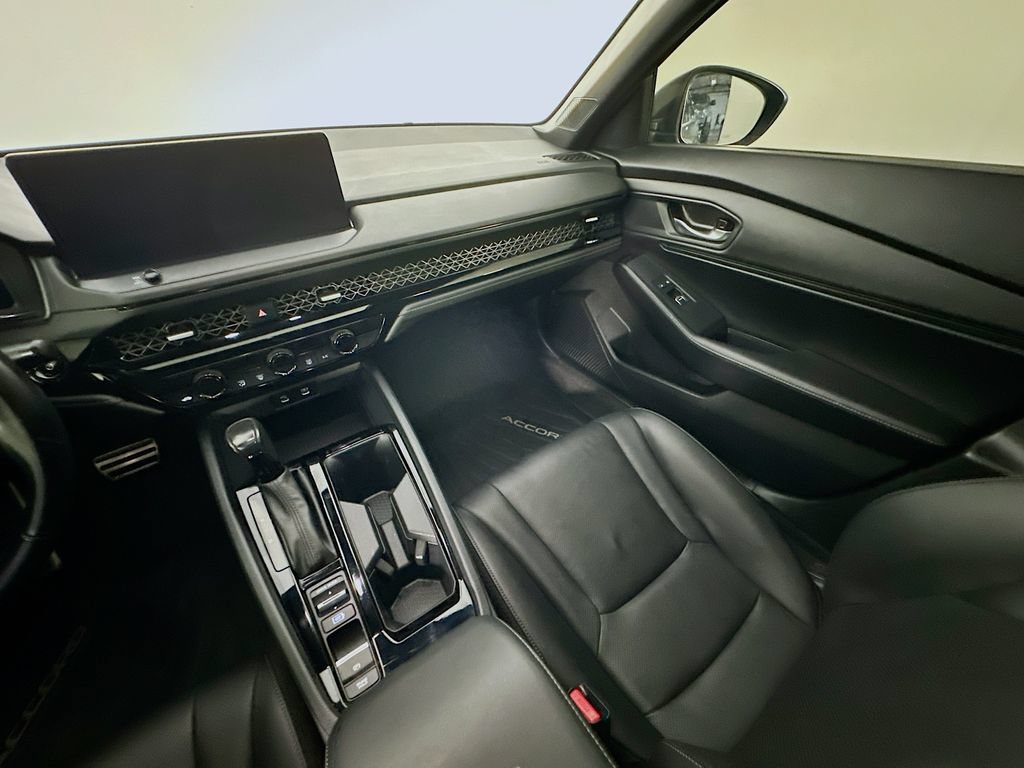 Used 2023 Honda Accord Sport image 11