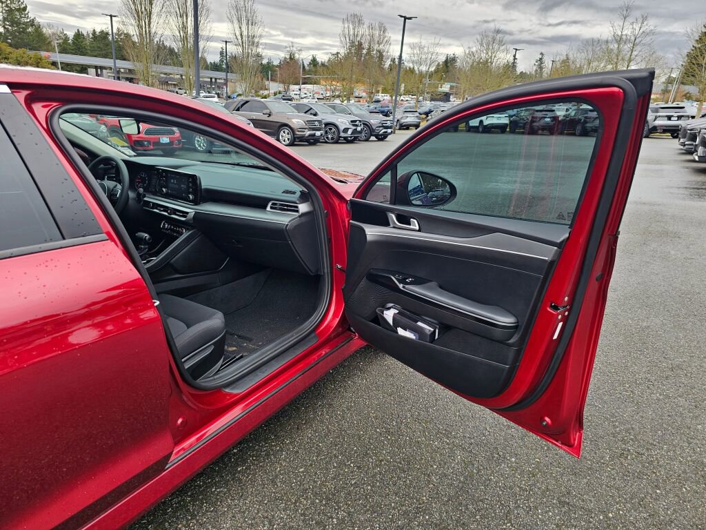 Used 2021 Kia K5 LXS image 26