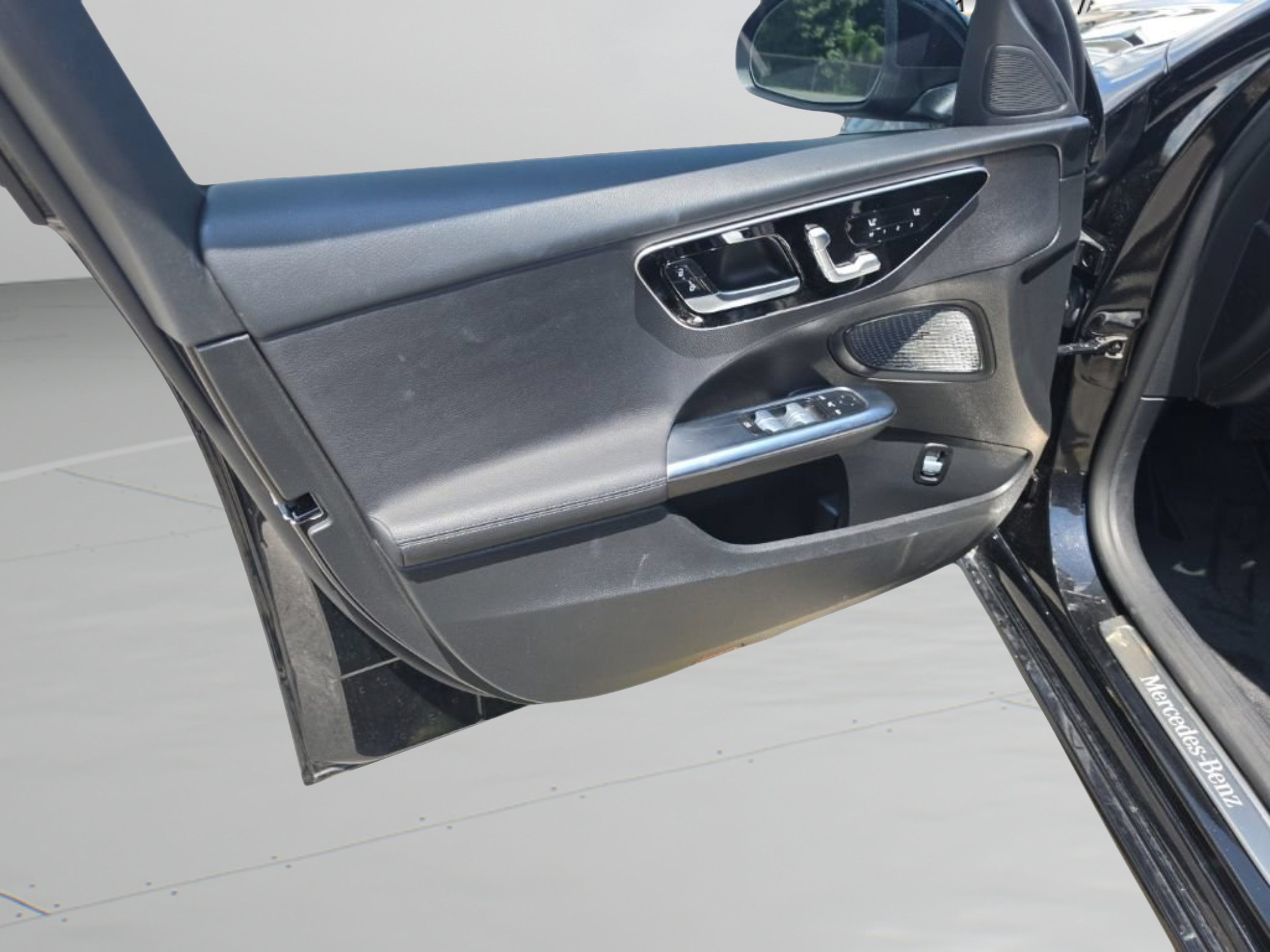 Used 2023 Mercedes-Benz C 300 Sedan image 18