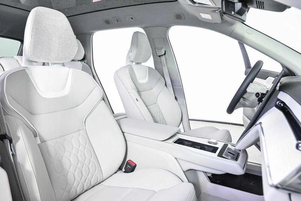 Certified 2025 Volvo EX90 Ultra AWD/4WD image 25