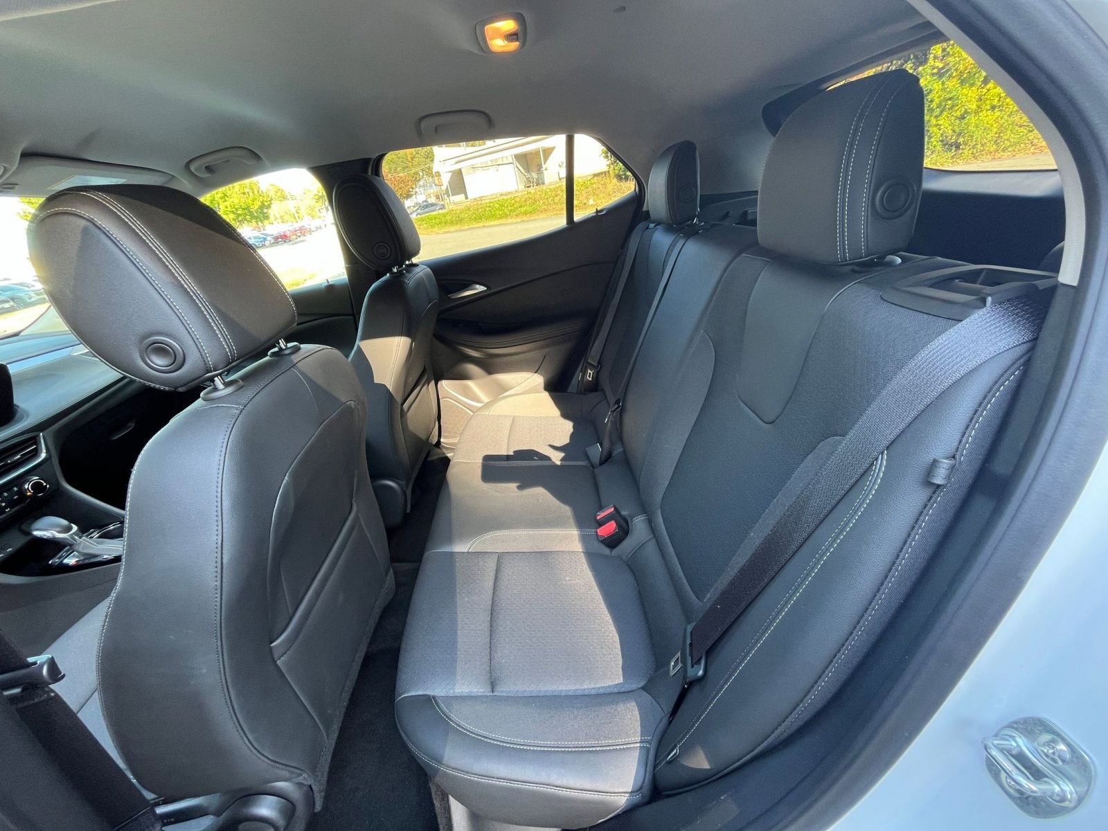 Used 2025 Buick Encore GX Preferred image 22