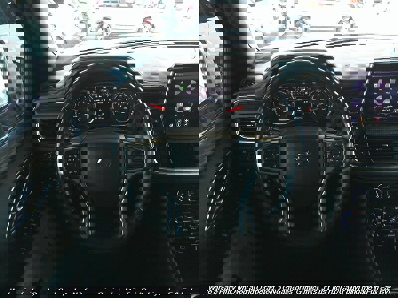 Used 2021 Chevrolet Suburban Z71 w/ Z71 Off-Road Package AWD/4WD image 15