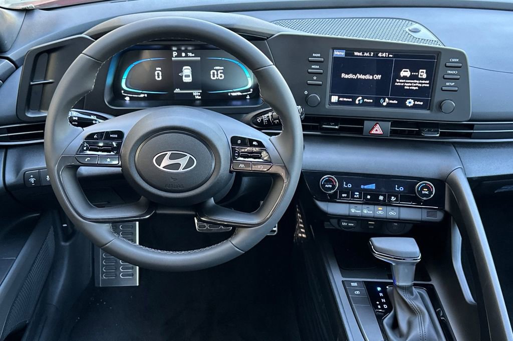 New 2025 Hyundai Elantra Sport image 11