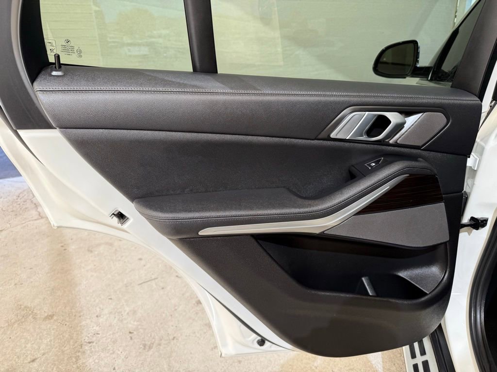 Used 2020 BMW X5 sDrive40i w/ Convenience Package image 28