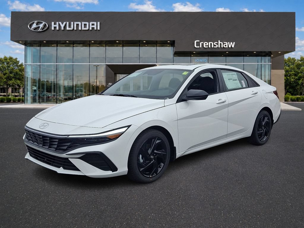 New 2026 Hyundai Elantra SEL Sport FWD image 2