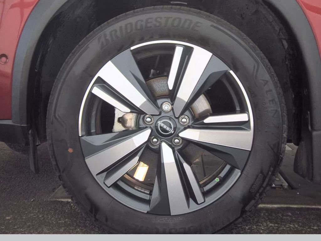 Used 2023 Nissan Rogue SL w/ SL Premium Package image 8