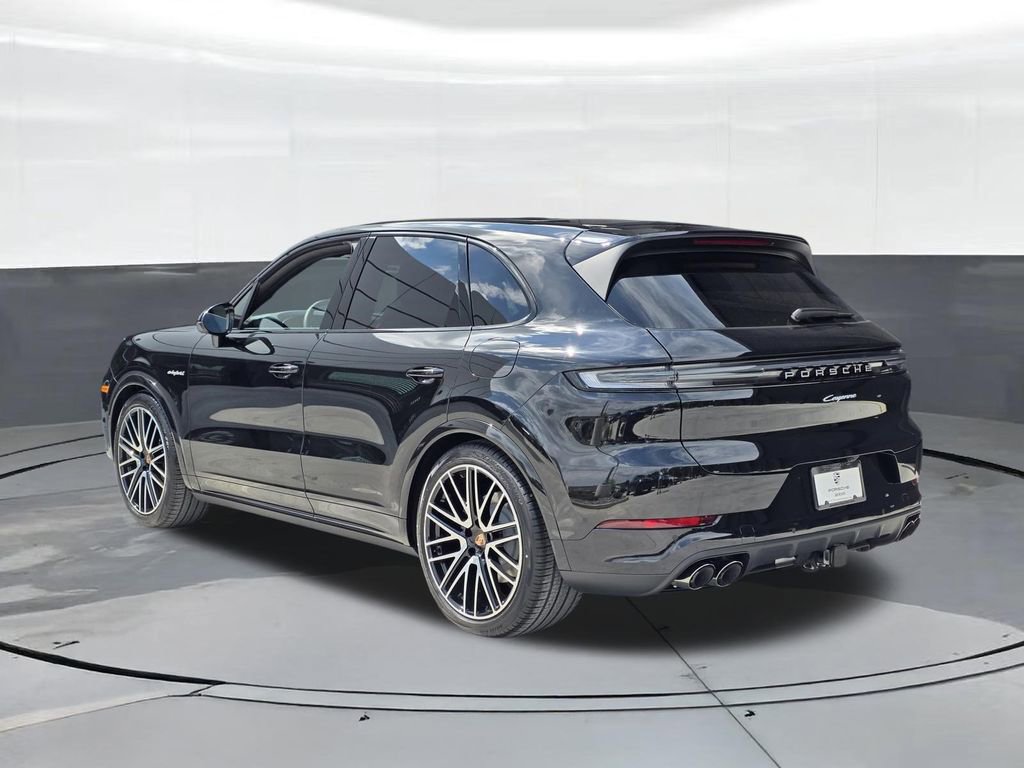 New 2026 Porsche Cayenne E-Hybrid AWD/4WD image 3