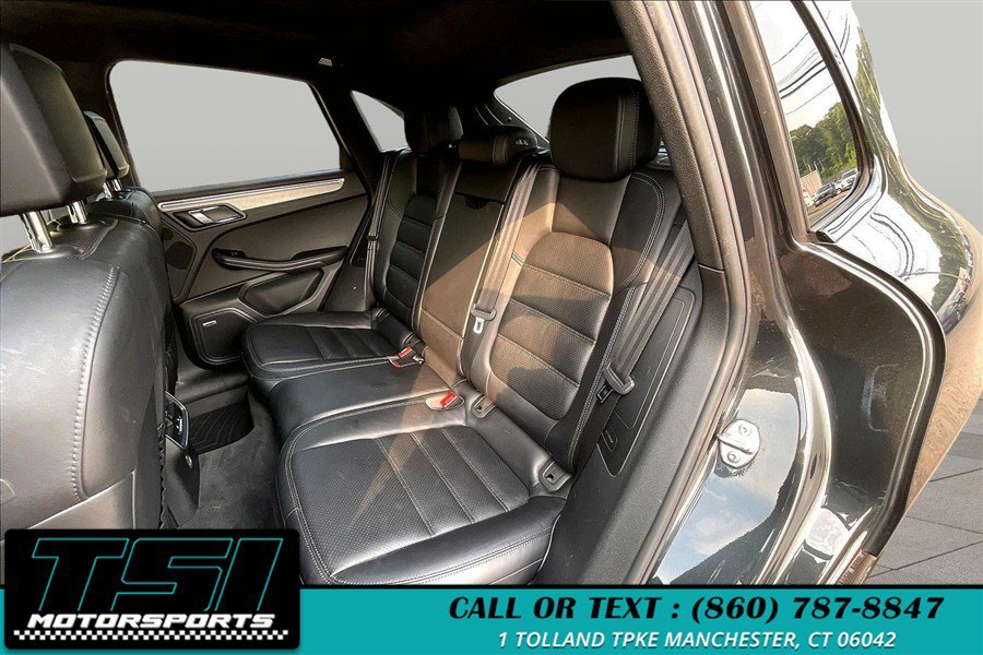 Used 2017 Porsche Macan Turbo AWD/4WD image 26