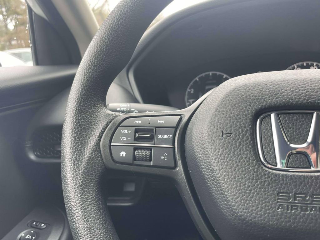 Certified 2025 Honda HR-V LX image 20