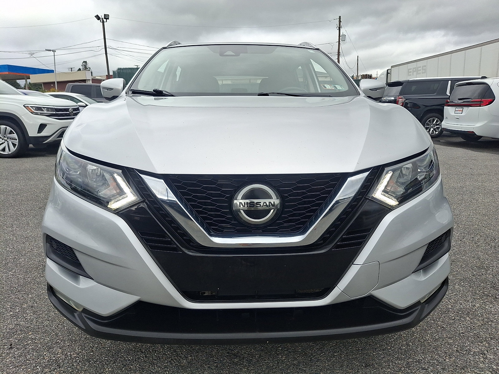 Used 2020 Nissan Rogue Sport SV w/ All-Weather Package AWD/4WD image 2