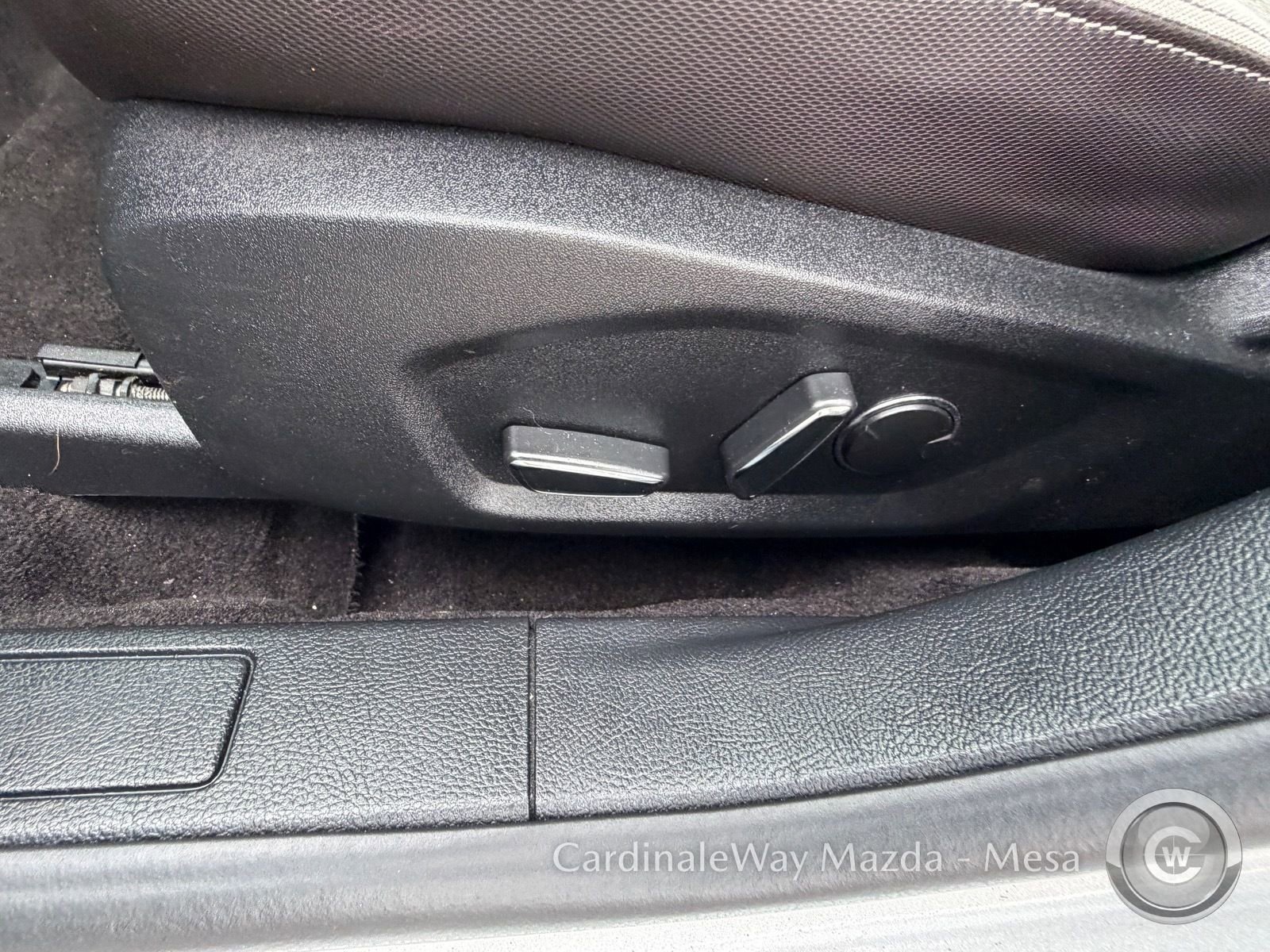 Used 2019 Ford Fusion SE w/ Equipment Group 151A image 17