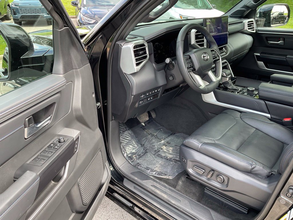Used 2025 Toyota Tundra Platinum AWD/4WD image 9