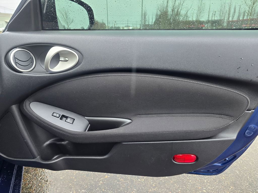 Used 2019 Nissan 370Z Coupe RWD image 20
