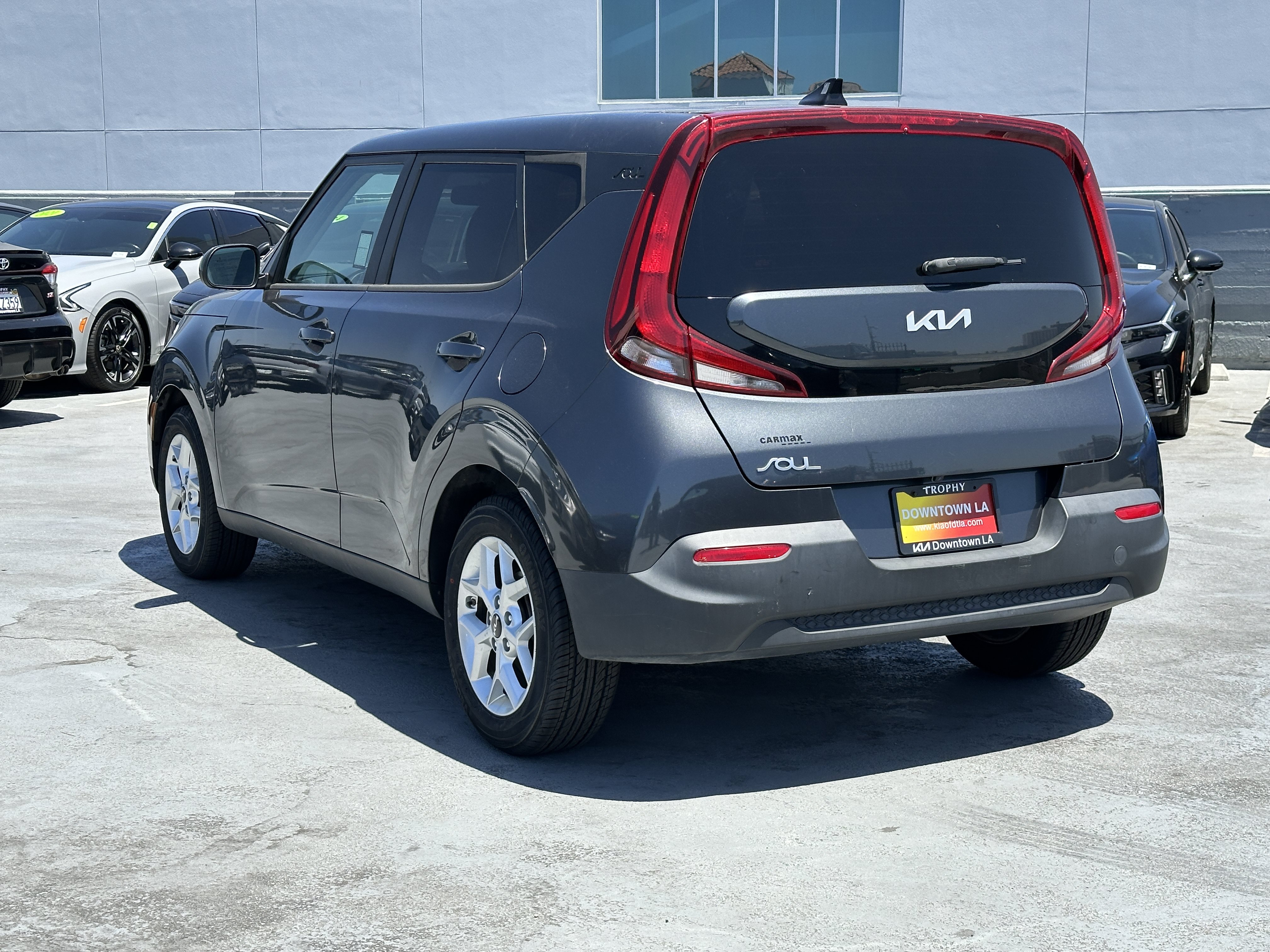 Certified 2022 Kia Soul LX w/ Technology Package FWD image 4