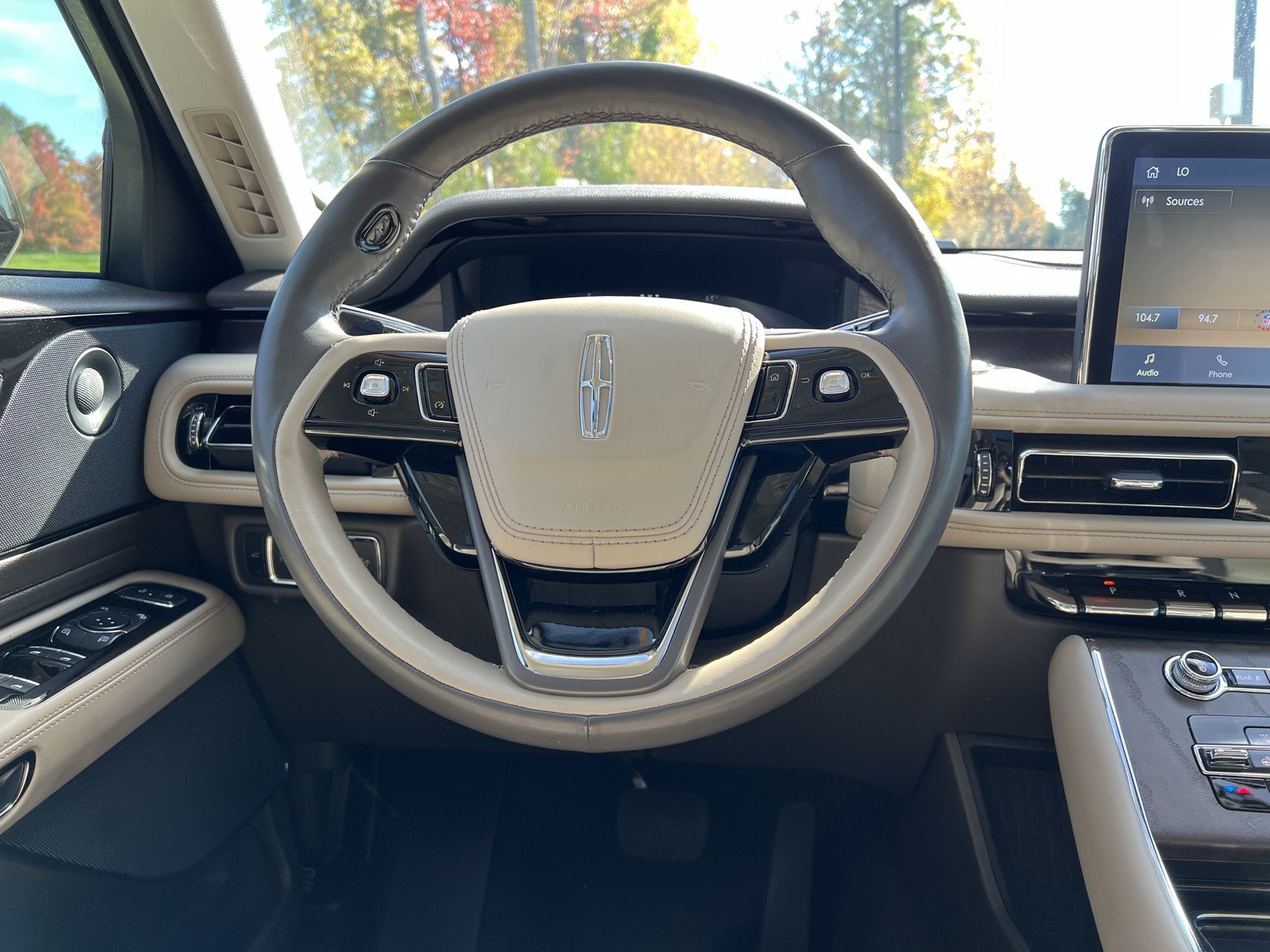 Used 2024 Lincoln Aviator Reserve w/ Elements Package Plus RWD image 18