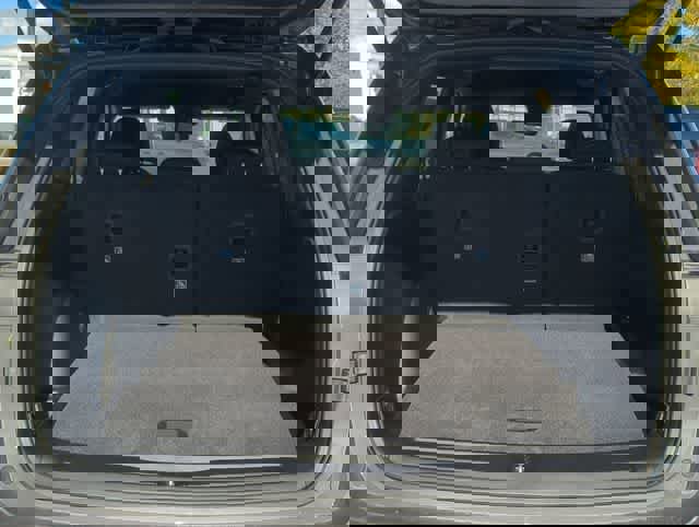 Used 2025 Jeep Grand Cherokee Laredo image 33