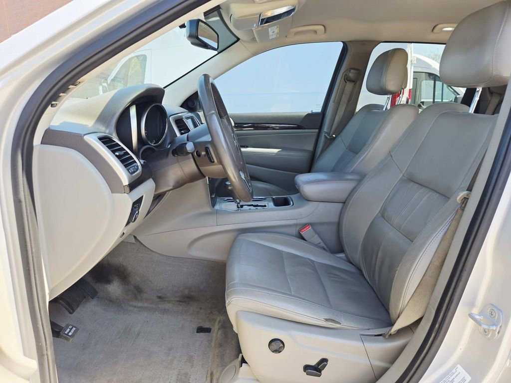 Used 2013 Jeep Grand Cherokee Laredo image 11