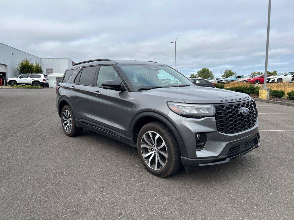 Used 2025 Ford Explorer ST-Line AWD/4WD image 36
