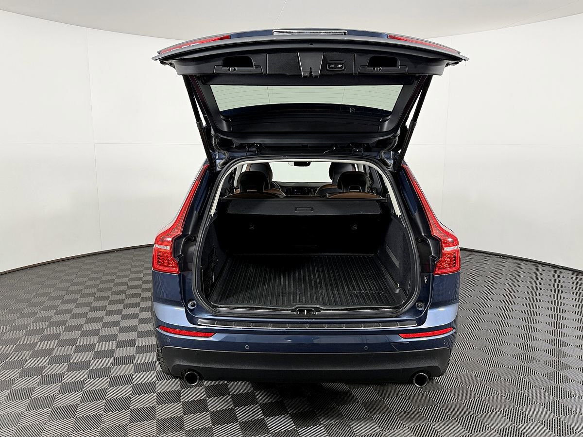 Used 2018 Volvo XC60 T5 Momentum w/ Convenience Package image 45