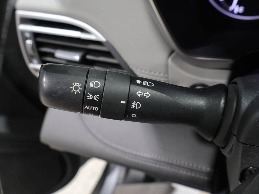 Used 2023 Subaru Outback Limited AWD/4WD image 37
