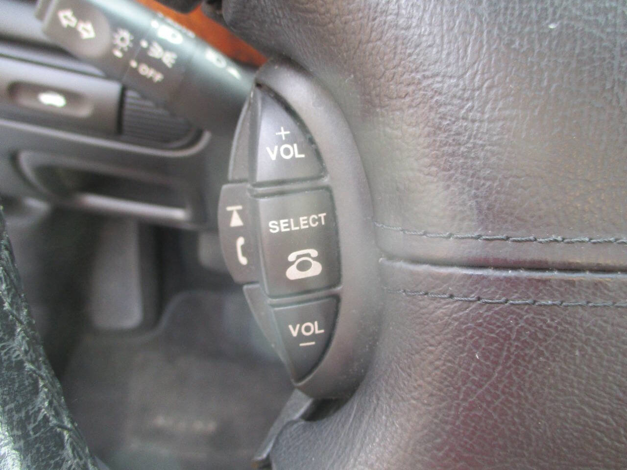 Used 2001 Jaguar XJ8 image 12