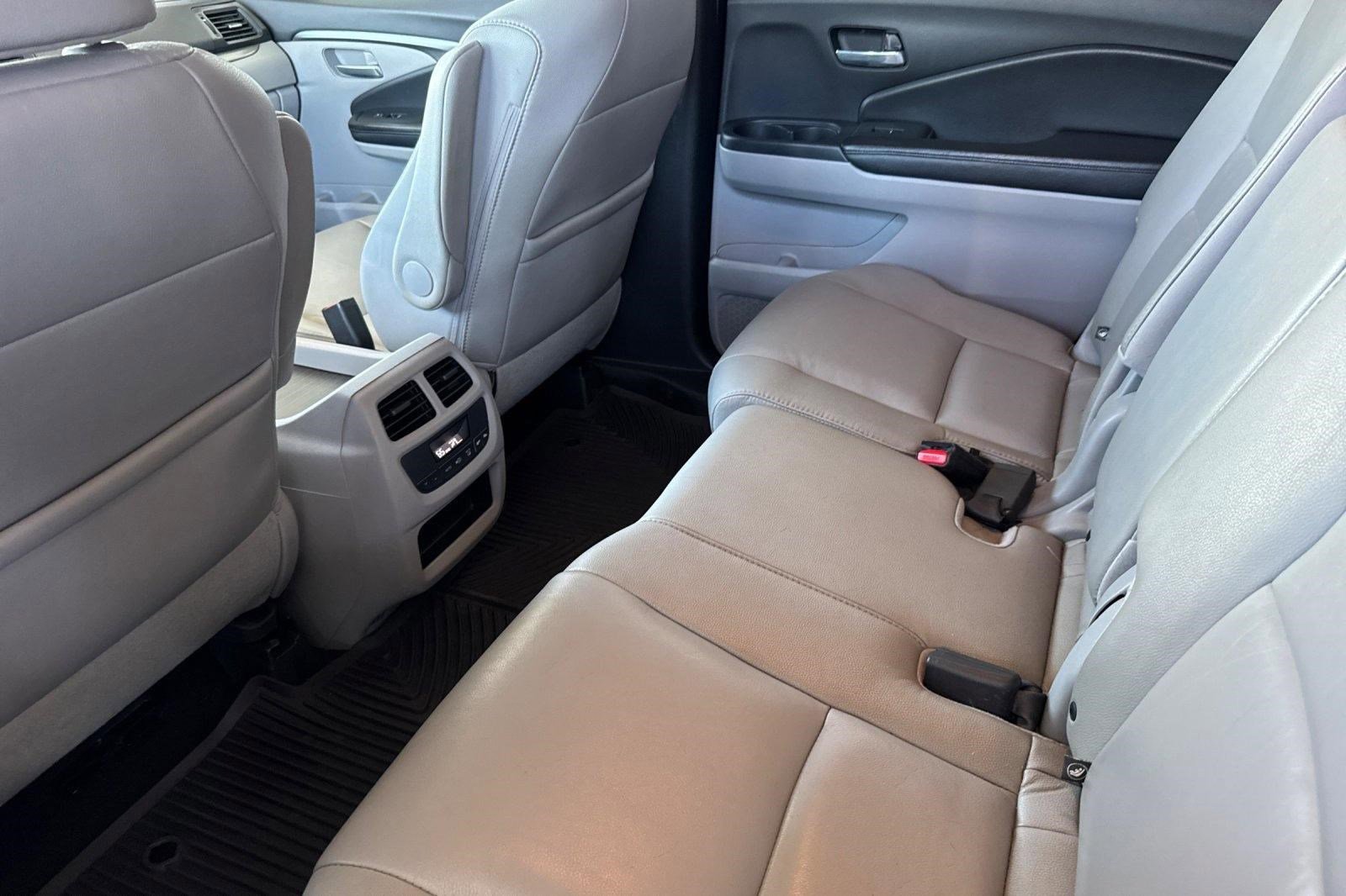 Used 2017 Honda Pilot EX-L image 27