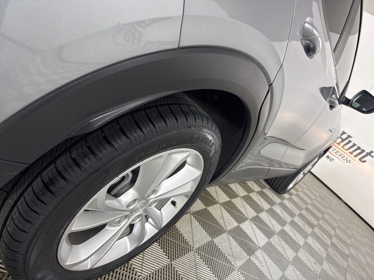 Used 2023 Buick Encore GX Preferred w/ Cold Weather Comfort Package image 32