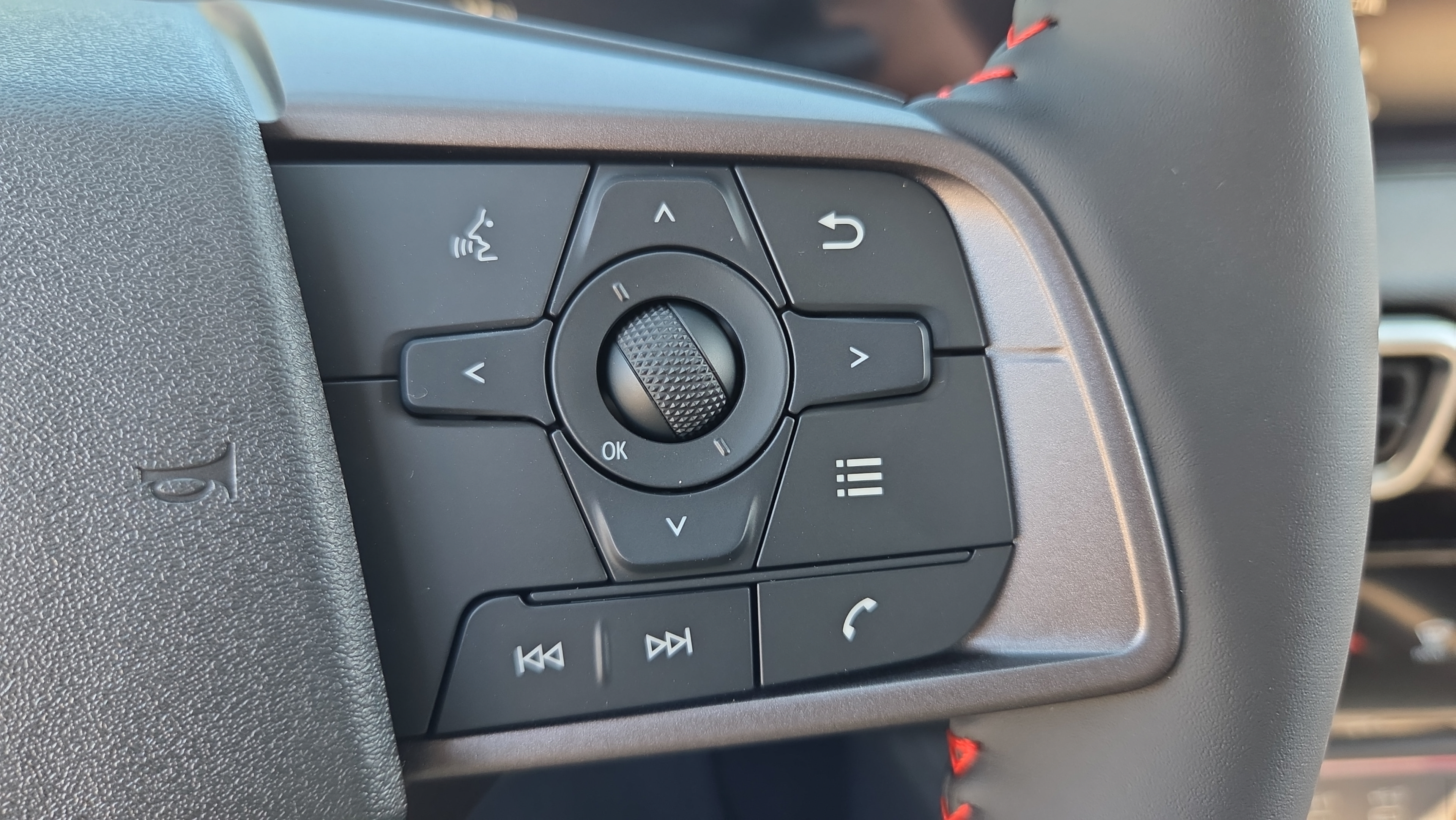 New 2026 Nissan Sentra SR w/ Floor Mat Package FWD image 25