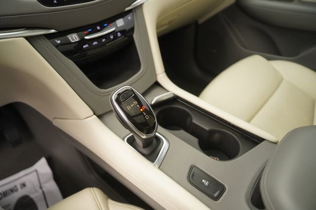 Used 2018 Cadillac XT5 Luxury w/ Driver Awareness Package FWD image 29