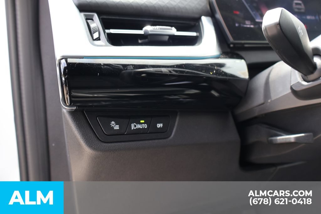 Used 2025 BMW X2 xDrive28i AWD/4WD image 12