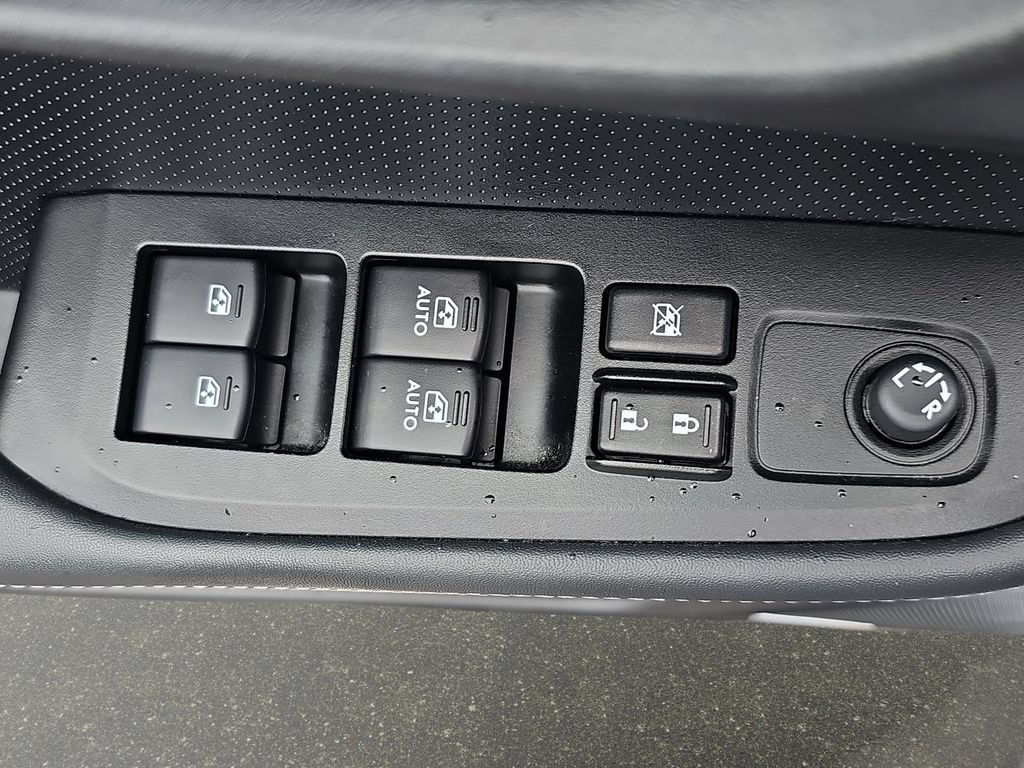 Used 2016 Subaru Legacy 2.5i Limited AWD/4WD image 26