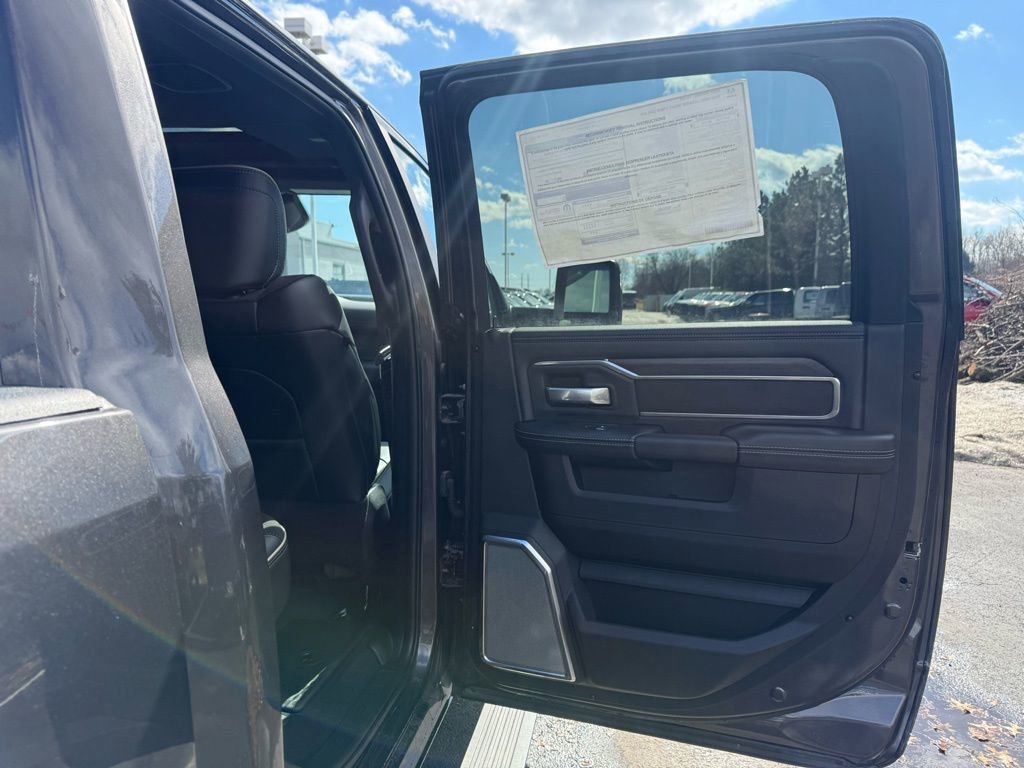 New 2025 RAM 2500 Laramie image 34