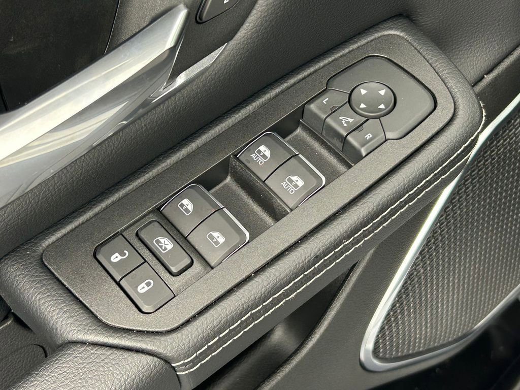 Used 2026 RAM 1500 Laramie w/ Night Edition image 21