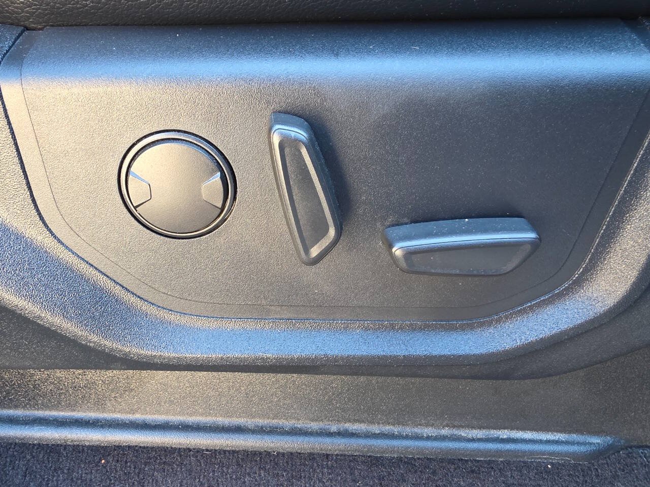 Used 2020 Ford F150 Lariat AWD/4WD image 39