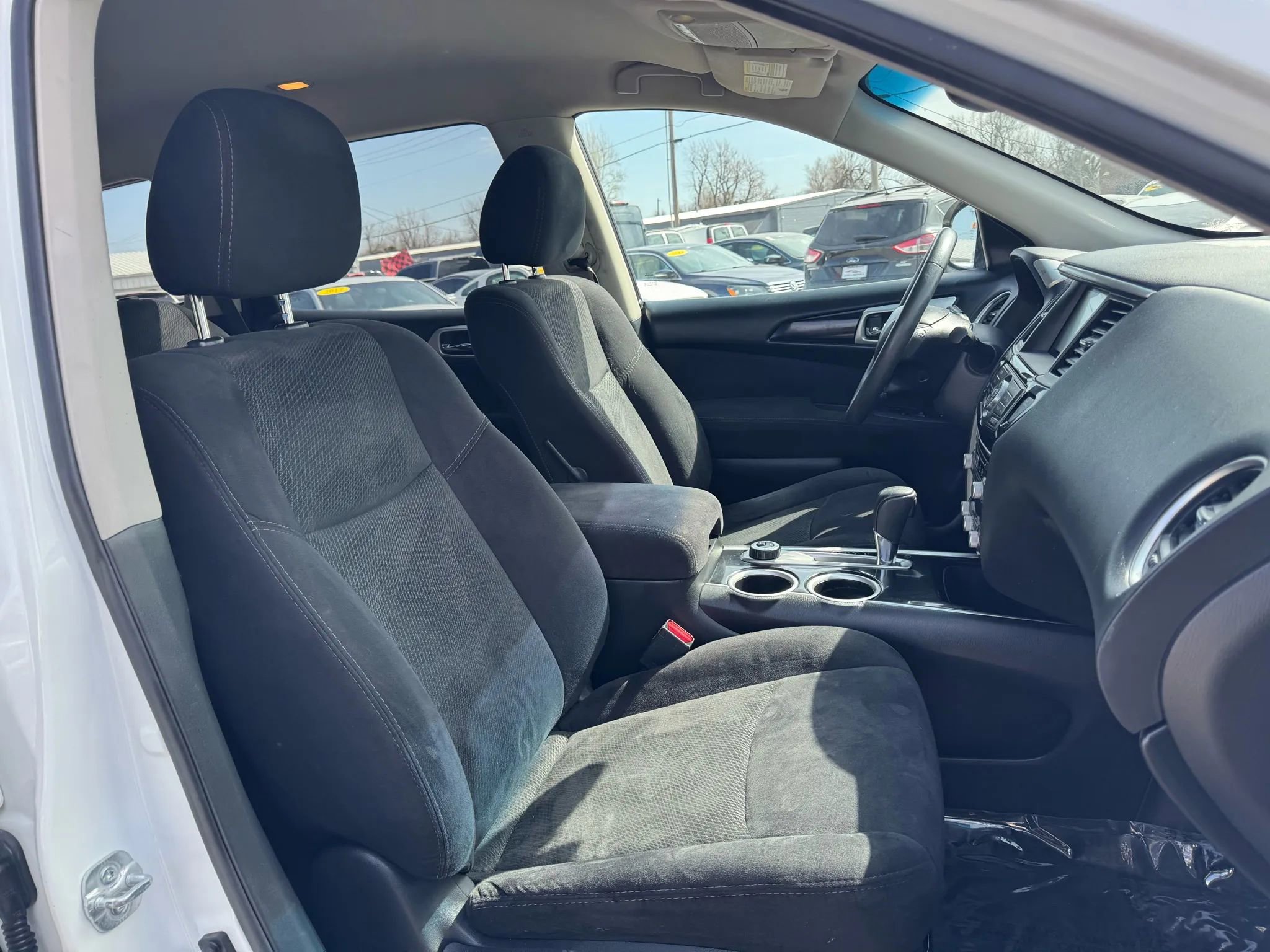 Used 2015 Nissan Pathfinder SV AWD/4WD image 22