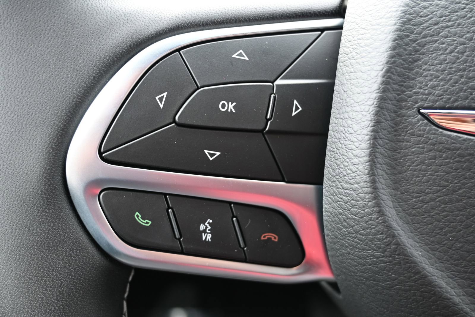 New 2026 Chrysler Pacifica Select image 9