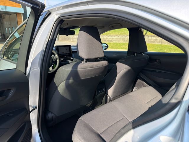 Used 2025 Toyota Corolla LE FWD image 21