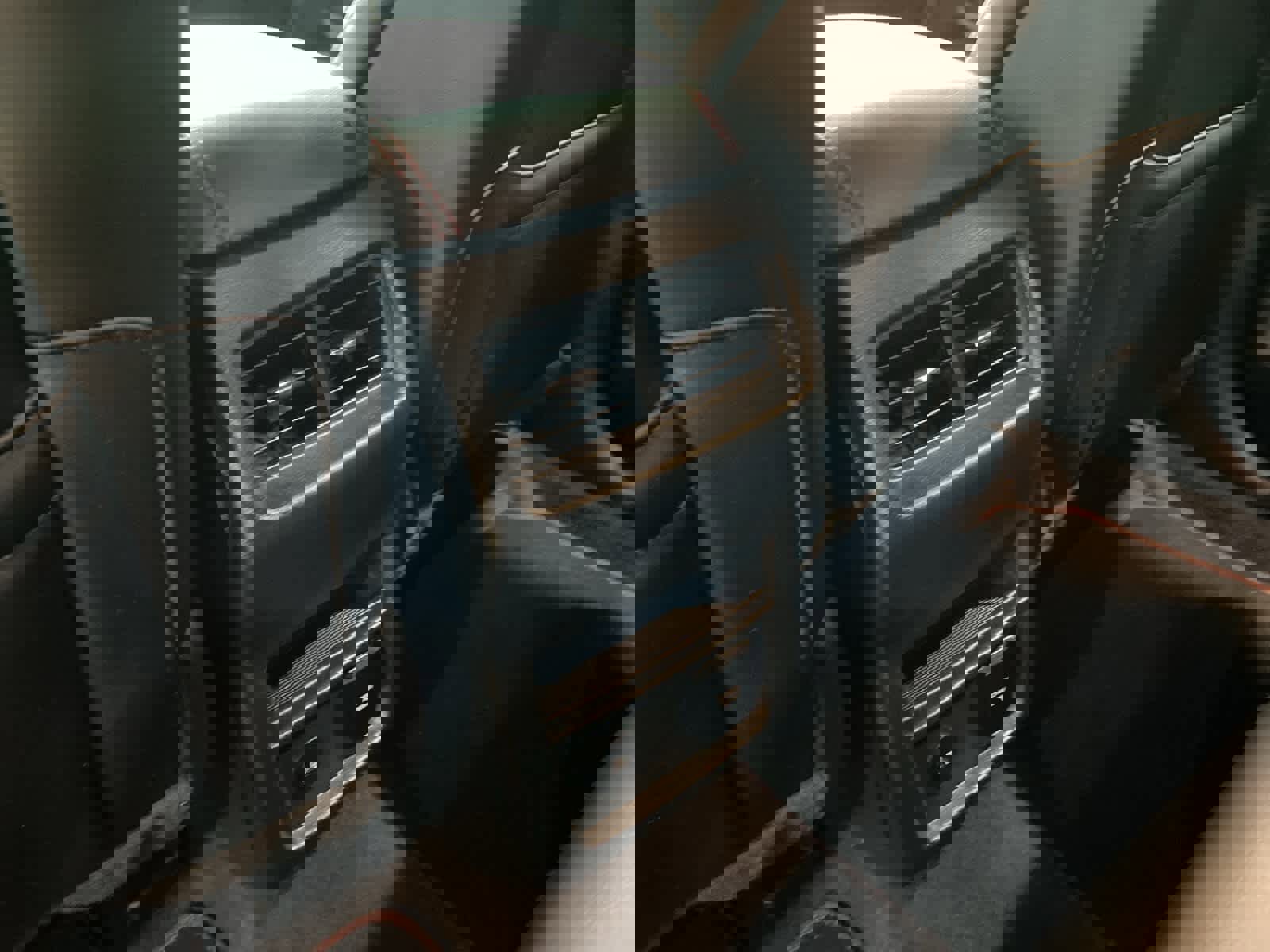 Used 2023 Ford Edge ST-Line image 27