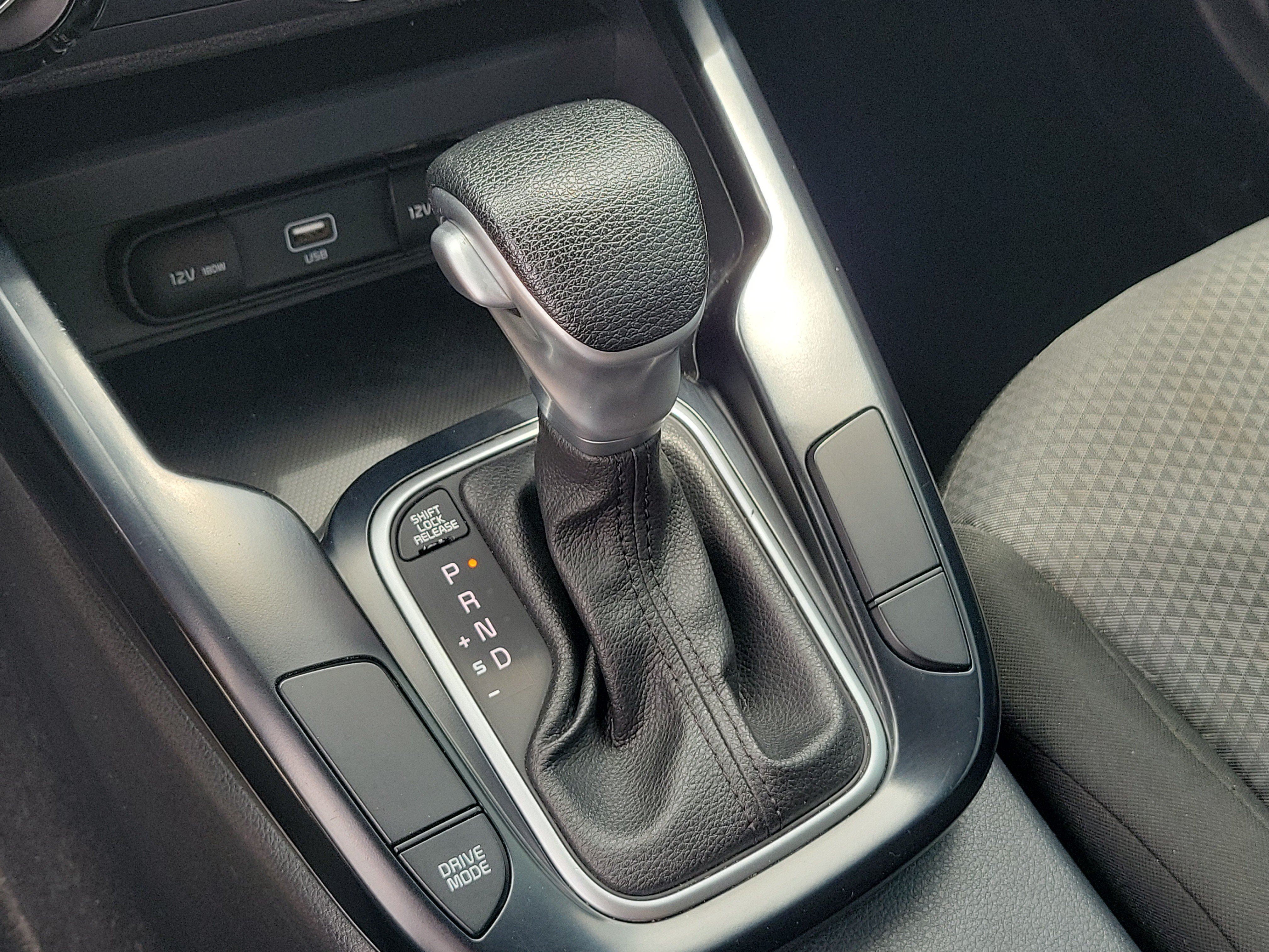 Used 2020 Kia Soul LX FWD image 28