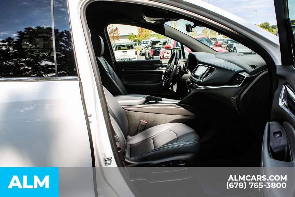 Used 2024 Buick Enclave Premium image 22